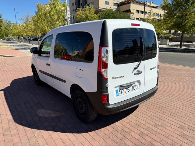 Renault Kangoo COMBI 1.5 DCI 75 CV 5 PUERTAS