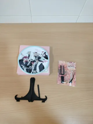 Manga plato y llavero