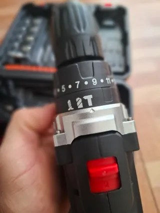 Taladro Atornillador Batería 21V + Accesorios