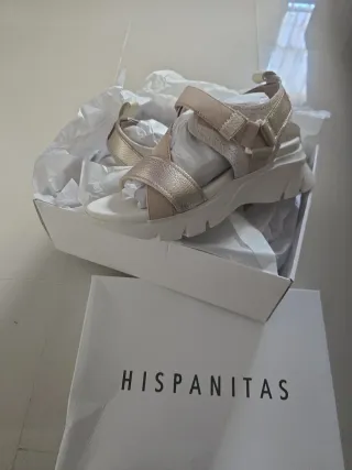 Sandalias Hispanitas Beige y Dorado