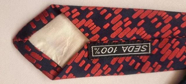 Lote 2 corbatas seda Dior y Nina Ricci