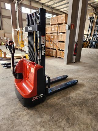 Apilador Eléctrico 1200kg a 2500mm