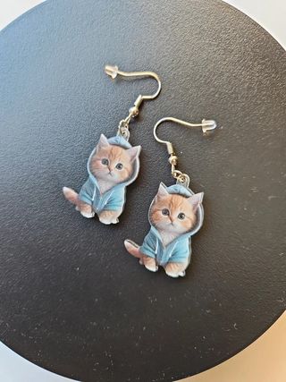 Pendientes gatitos con capucha