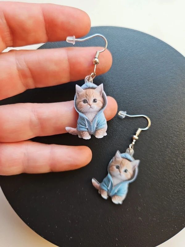 Pendientes gatitos con capucha