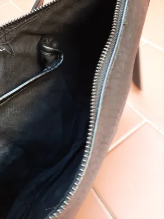 Bolso Desigual negro con tachuelas