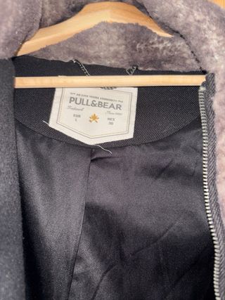 Casaco pelo artificial com capuz Pull&Bear