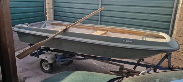 Barca de pesca Dolfin