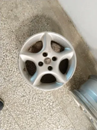 Llantas de aluminio para coche (5 unidades 190€)