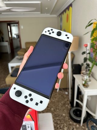Nintendo Switch OLED Blanca + Funda