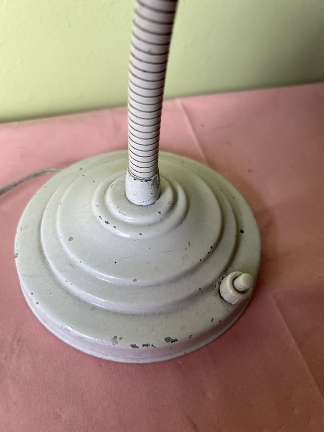 Flexo vintage metal blanco