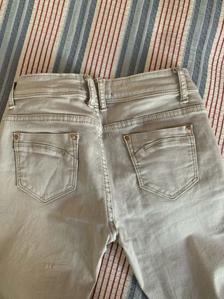 Lote 2 pantalones vaqueros chica