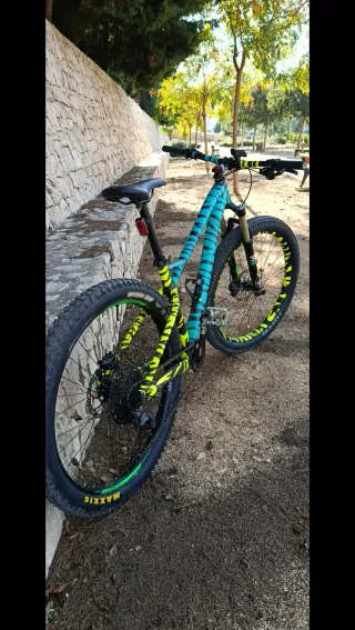 Bici Montaña Personalizada componentes alta gama