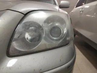 Faros Toyota Avensis T25
