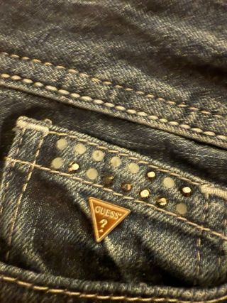 Pantalón vaquero azul LOW WAISTED guess con brillo