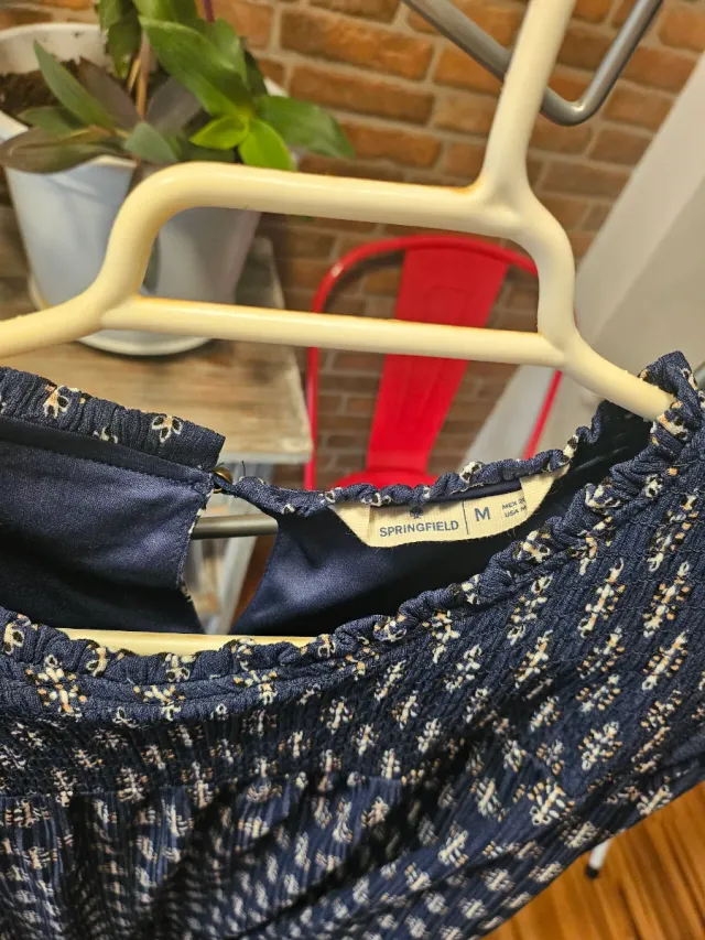 Vestido azul con estampado blanco