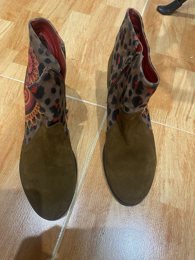 Botas Desigual Talla 38 Marrón/Multicolor