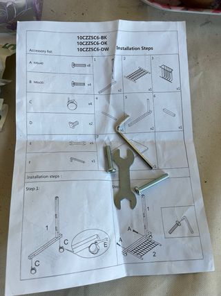 Mesa auxiliar con ruedas