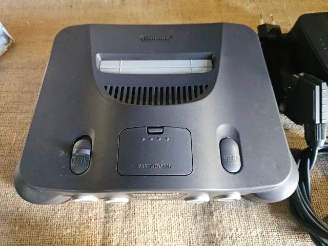 Nintendo 64 Console com Jogo e Comando