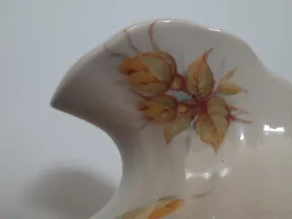 Jarra y Palangana Loza Inglesa , rosas Amarillas