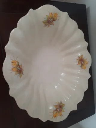 Jarra y Palangana Loza Inglesa , rosas Amarillas