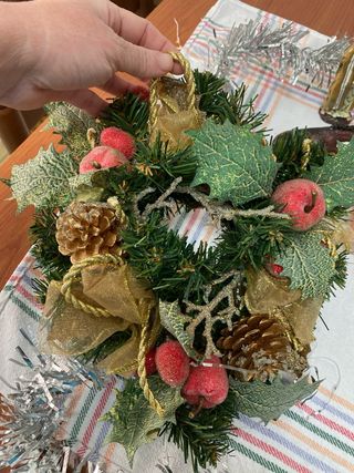 Nacimiento Niño Jesús y Adorno Floral