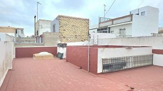 Chalet en venta en La Banda - Campo de Fútbol en Chiclana de la Frontera