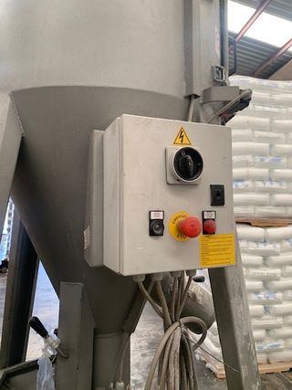 silo o tolva mezcladora de granza