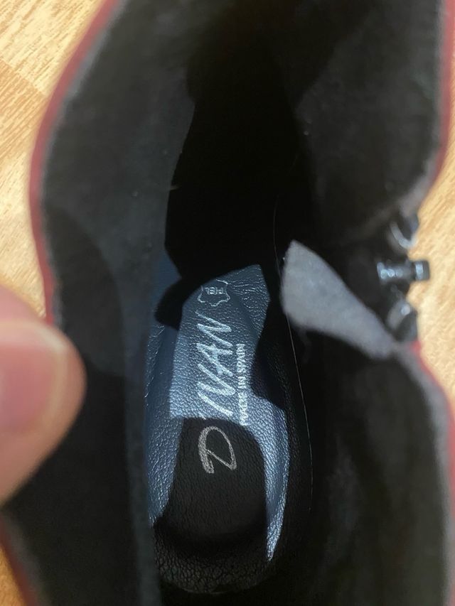 Botines piel rojos talla 38