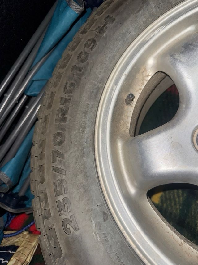 4 Llantas Land Rover 235/70/16 Mixtas