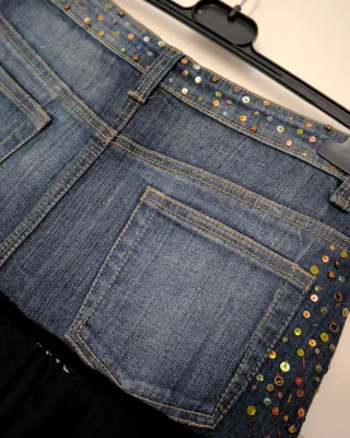 Falda tejana y negro bordado Talla M