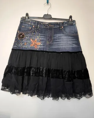 Falda tejana y negro bordado Talla M