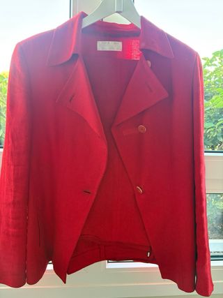 Traje chaqueta rojo mujer