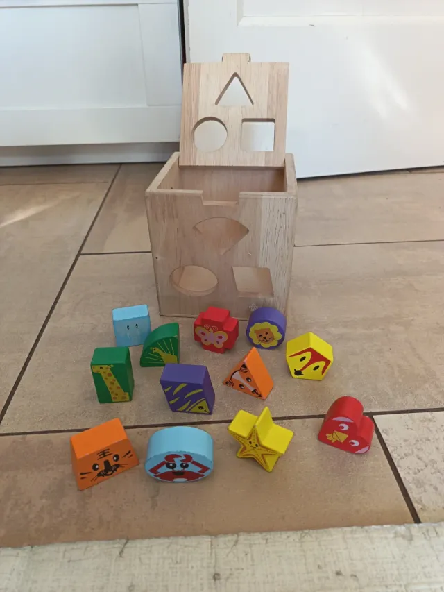 Caja encajables madera figuras animales