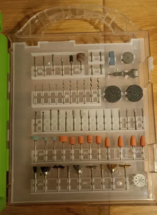 Multiherramienta Everise CF1025 - Set 240 acc.