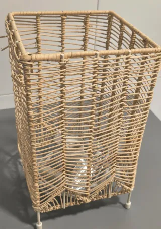 2ud. Lámpara de mesa mimbre