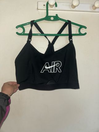 Top deportivo Nike Air negro