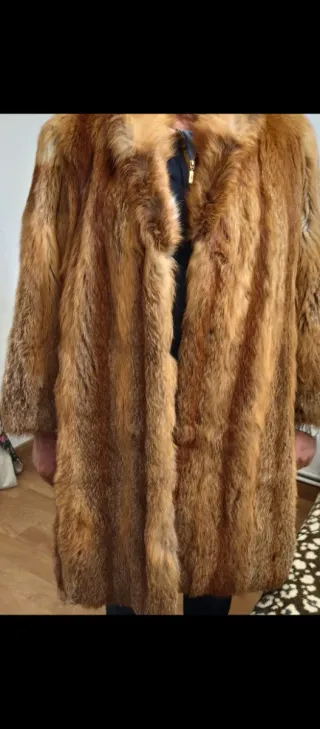 Elegante abrigo de mujer de pelo sintetico