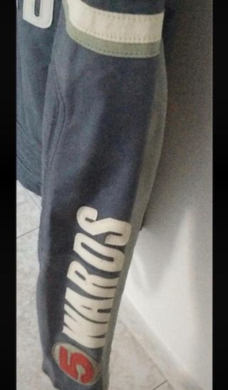 Cazadora motera estilo racing