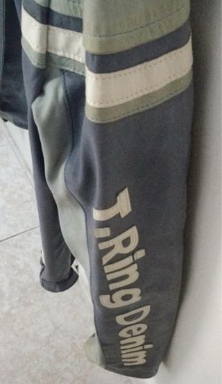 Cazadora motera estilo racing