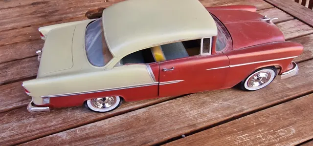 Maqueta antigua Chevrolet Bel Air 1957 1/12
