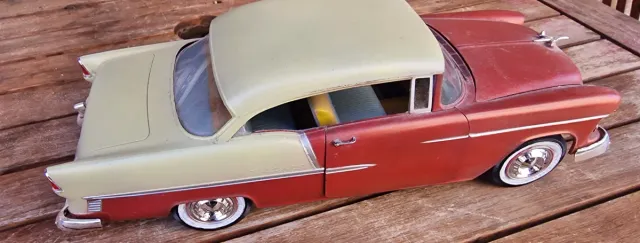 Maqueta antigua Chevrolet Bel Air 1957 1/12