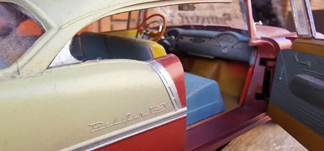 Maqueta antigua Chevrolet Bel Air 1957 1/12