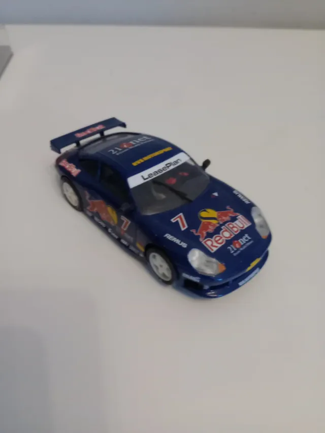 Scalextric Porsche 911 Red Bull