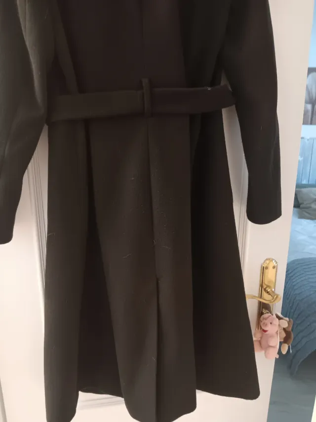 Abrigo paño negro con cinturón