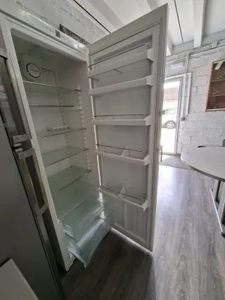 Nevera Liebherr Blanca