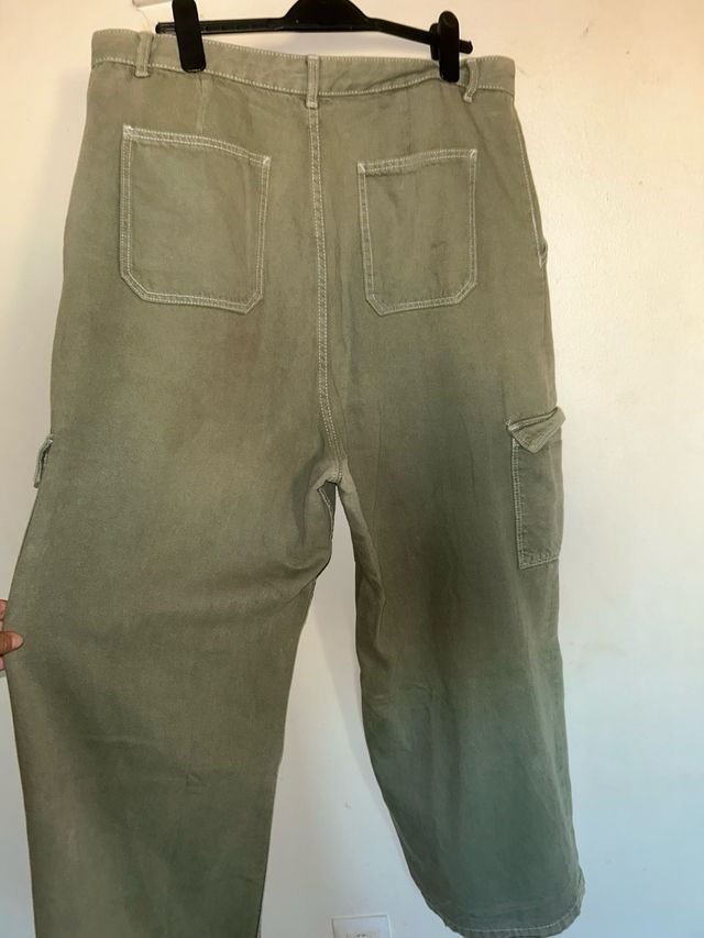 Pantalón cargo ancho verde militar Talla M