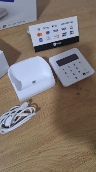 Datáfono y Estación de carga