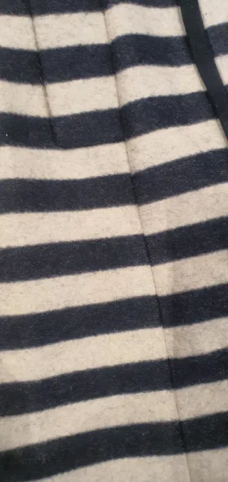 Abrigo lana rayas blanco y negro