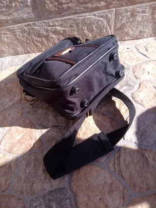 Bolso de mano hombre, negro y marrón