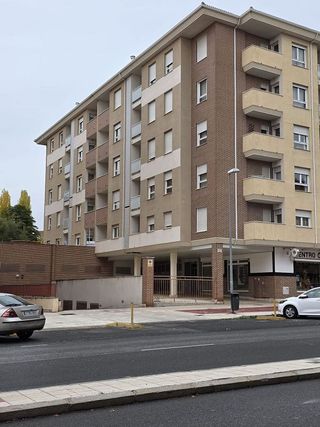 Piso en venta en Universidad en Ávila
